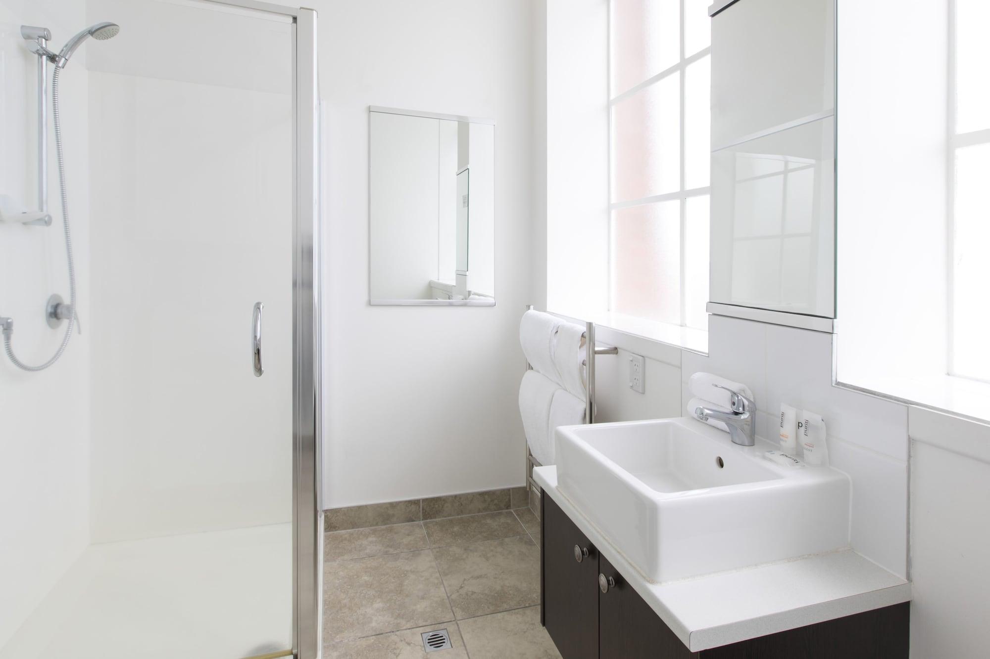 Quest Hamilton Serviced Apartments Екстер'єр фото