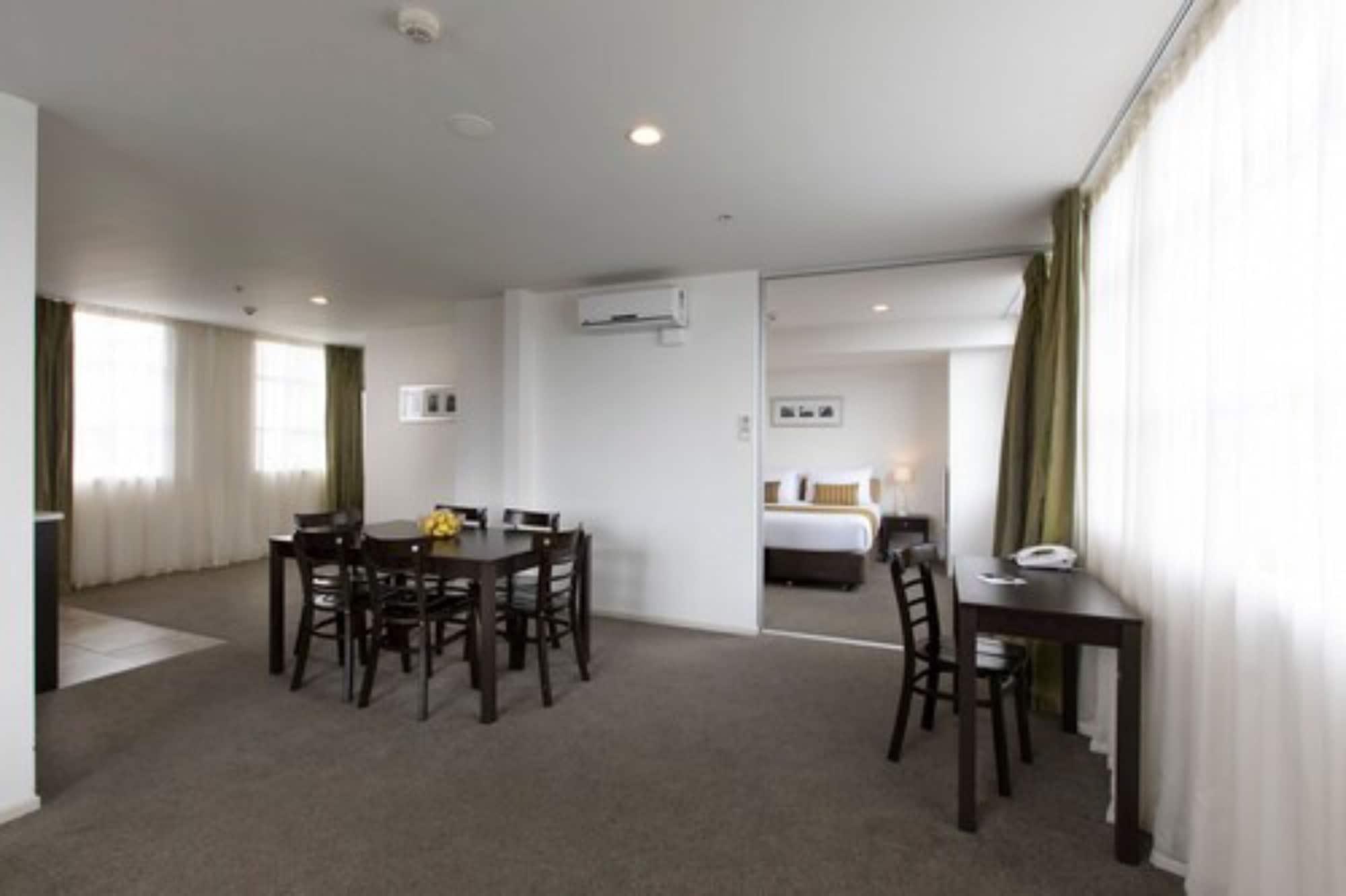 Quest Hamilton Serviced Apartments Екстер'єр фото