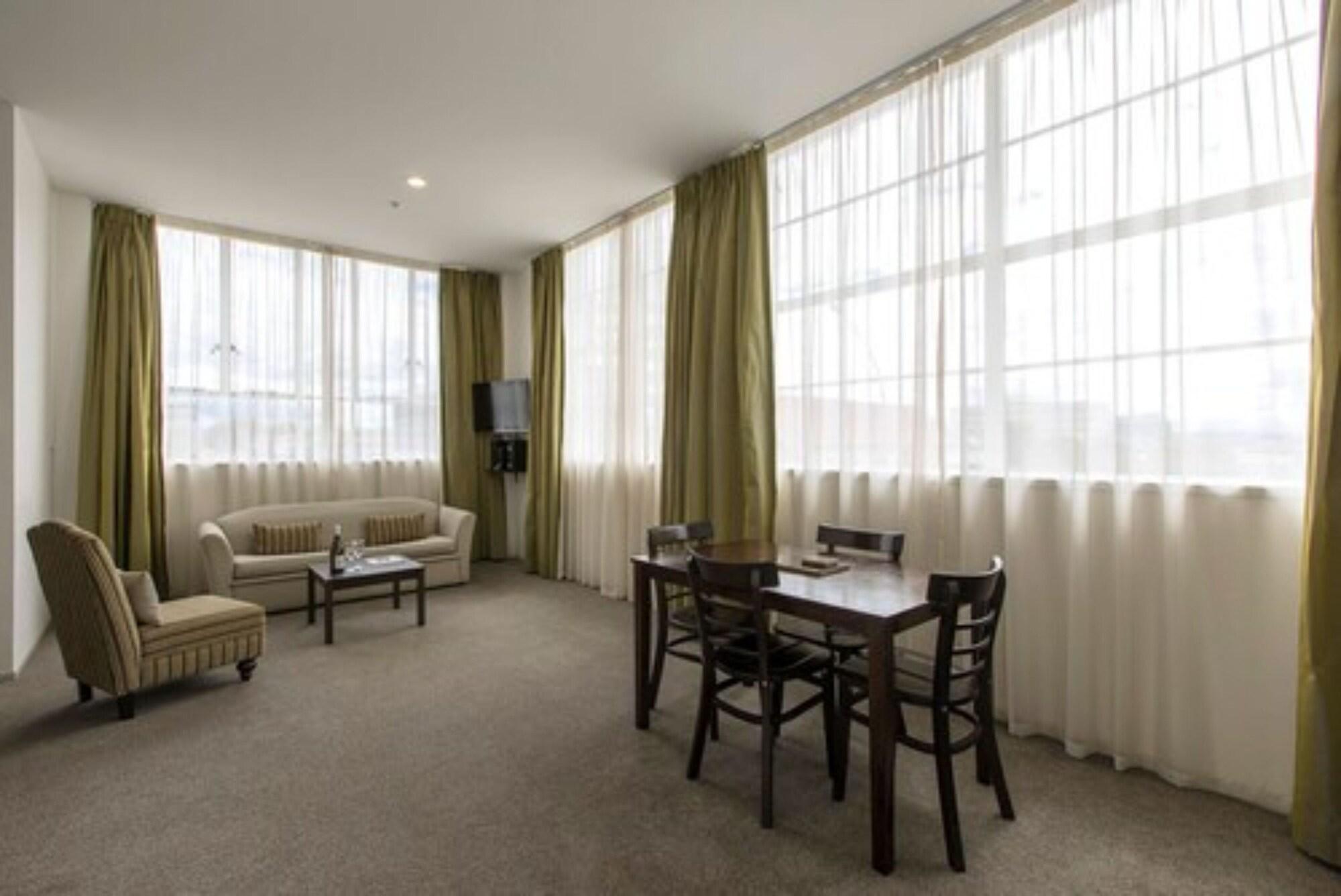 Quest Hamilton Serviced Apartments Екстер'єр фото